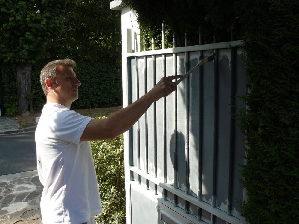 Peintre près de Plouhinec